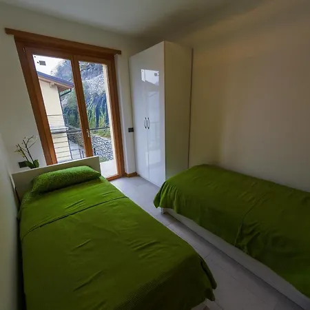 Sleeps 4 Pool דירה ארגגנו